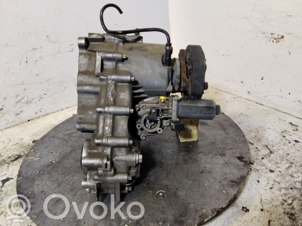 BMW X3 E83 Gearbox transfer box case 