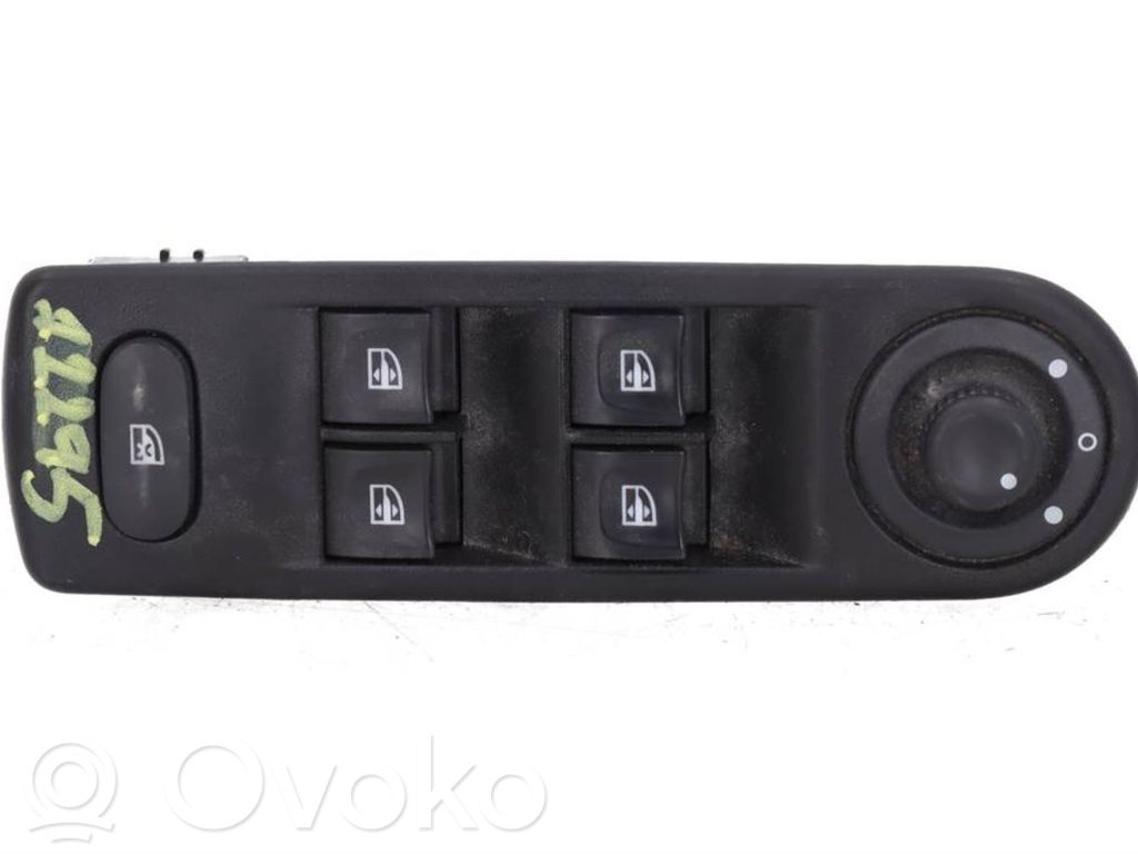 Renault Captur Przyciski szyb