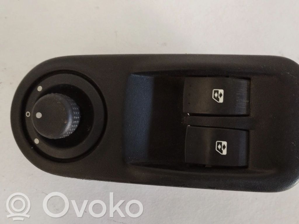 Electric window control switch   8200206602,231350,242600,502452,7700429992,9035,930402,9308060