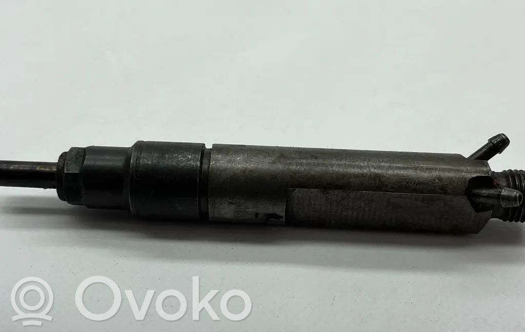 Opel Combo D Inyector de combustible 