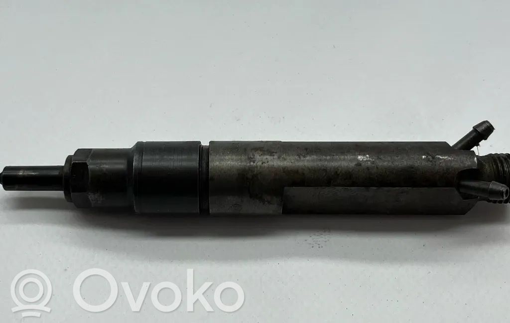 Opel Combo D Inyector de combustible 