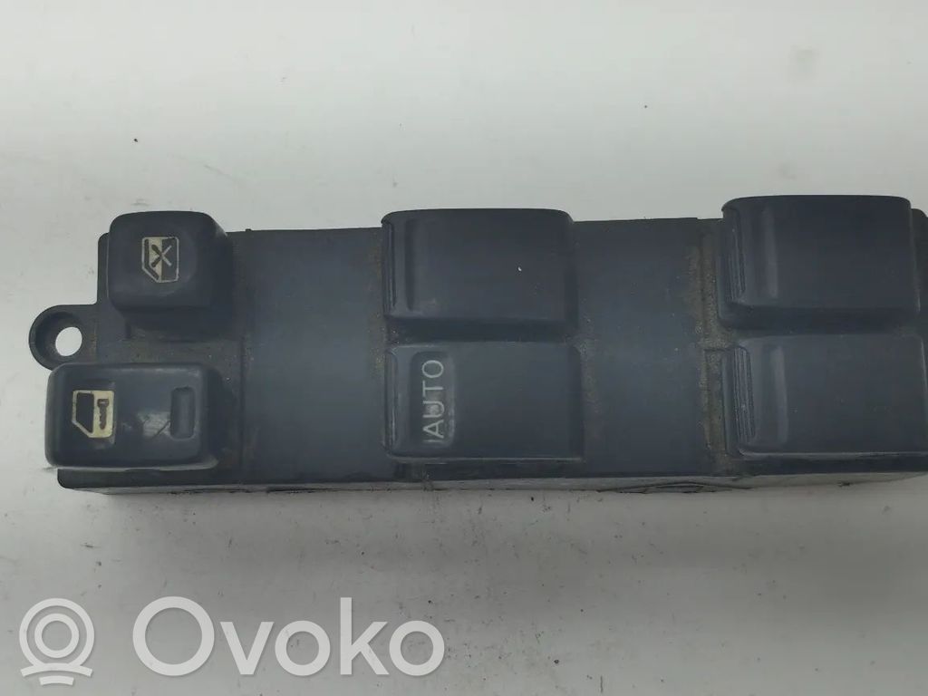 Nissan NP300 Interruptor del elevalunas eléctrico 