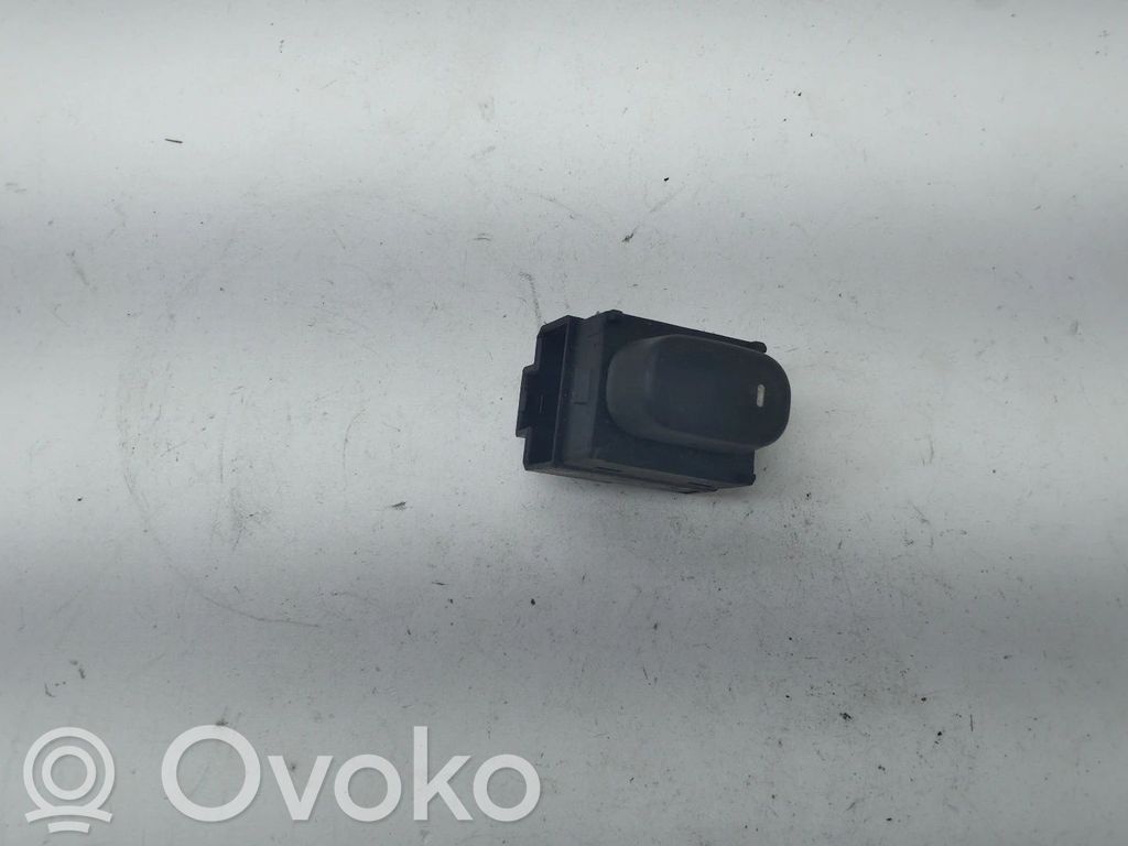 Nissan Terrano Electric window control switch 