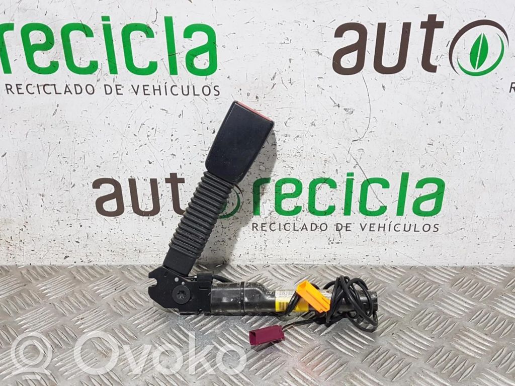 Ford Focus Etuistuimen turvavyön solki 