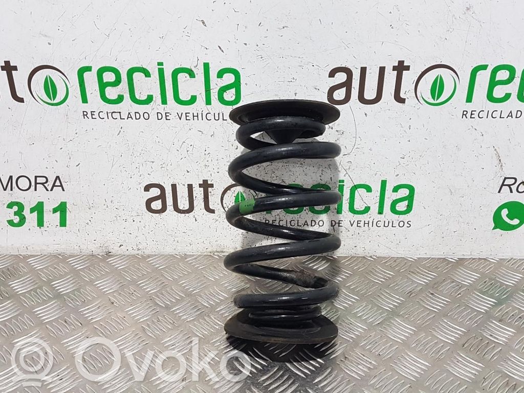 BMW X3 E83 Priekinis amortizatorius su spyruokle 