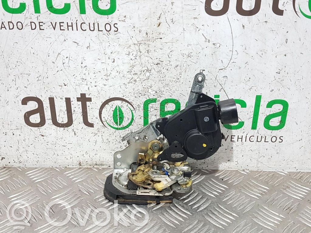 Front door lock   26OAM5C1901
