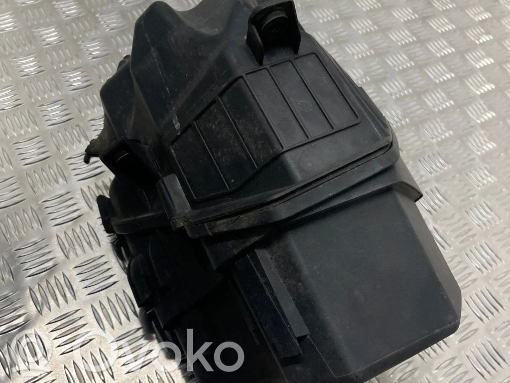 Audi A8 S8 D3 4E Ilmansuodattimen kotelo 
