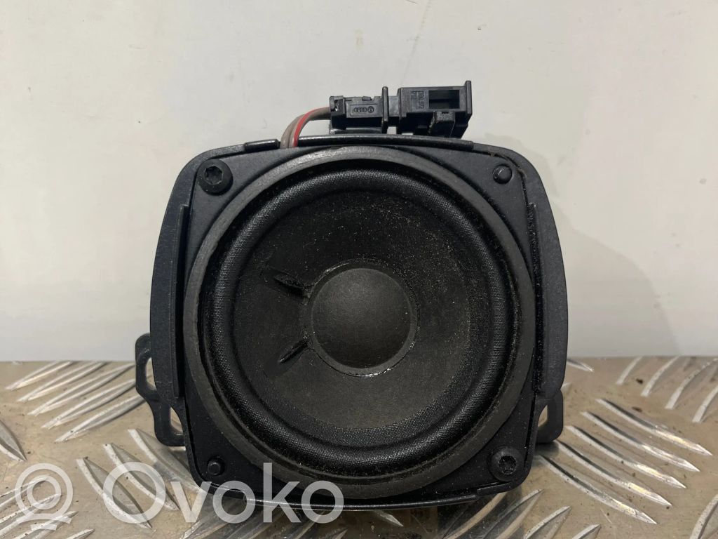 Audi A8 S8 D3 4E Altoparlante portiera anteriore 
