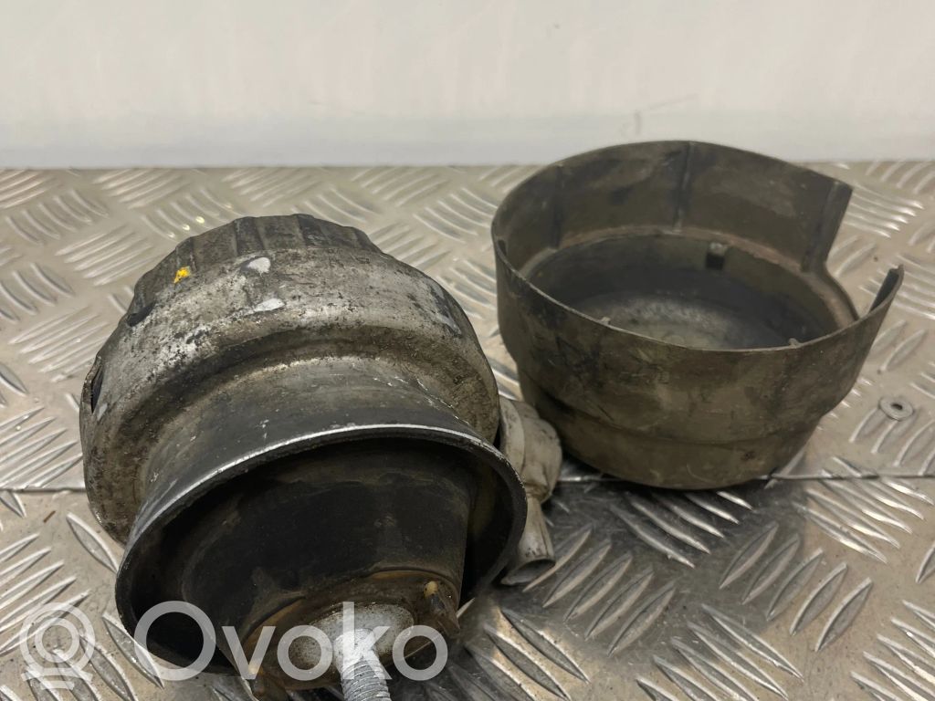 Audi A6 S6 C6 4F Engine mount bracket 
