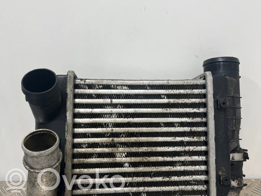 Interkūlerio radiatorius   4F0145805E,4F0145805AF