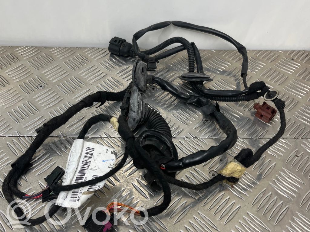 Audi A8 S8 D3 4E Wiązka przewodów drzwi tylnych 