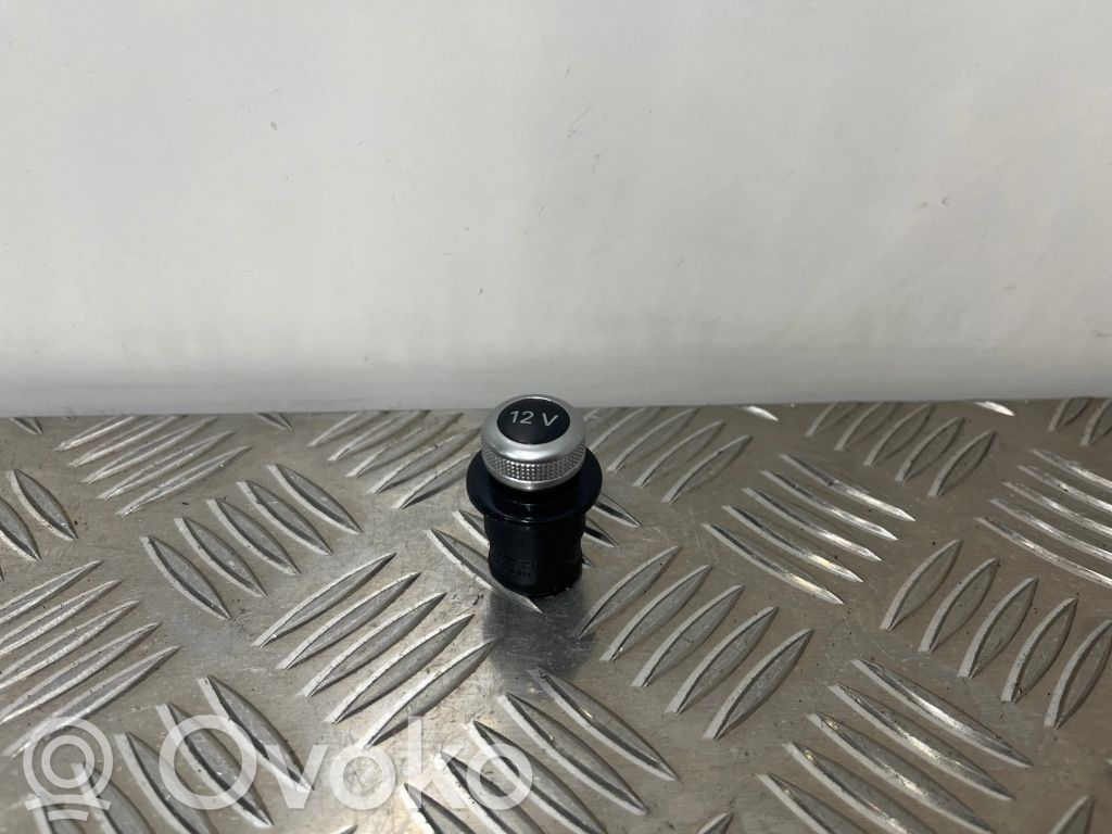 Audi Q7 4L 12 V Socket (front) 