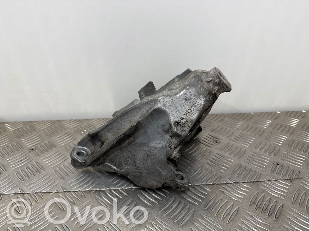 Audi Q5 SQ5 FY Engine mounting bracket 