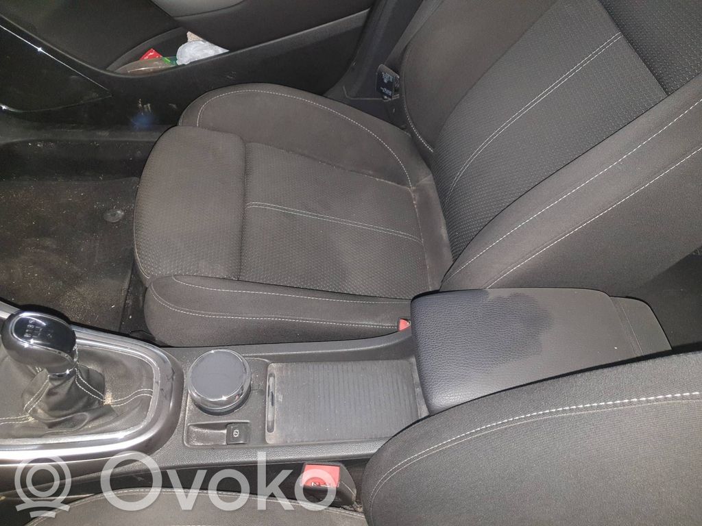 Opel Astra H Reposabrazos 