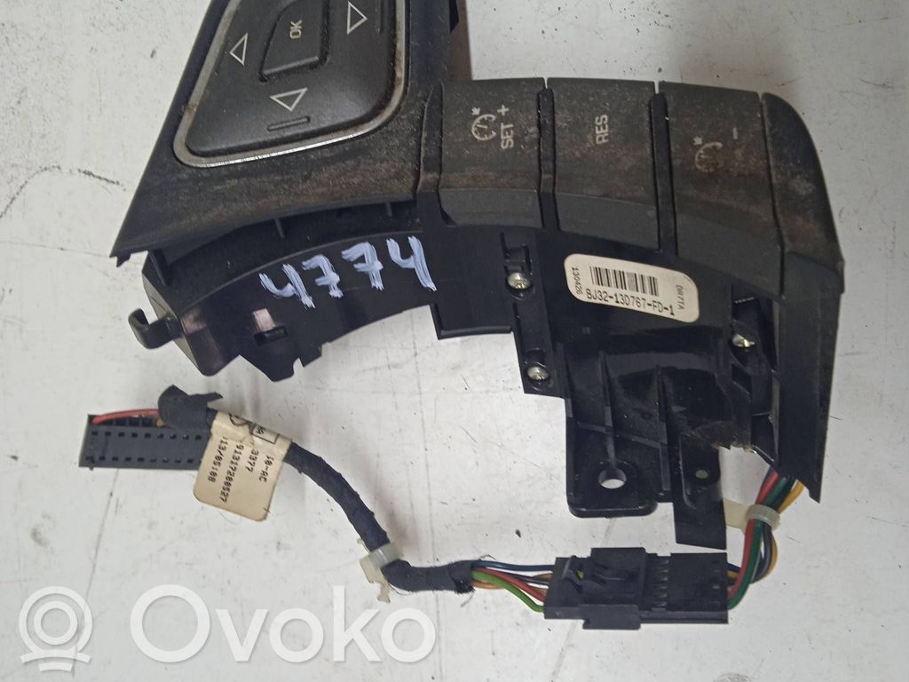 Land Rover Range Rover L405 Przełącznik / Przycisk kierownicy 