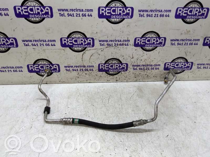 BMW 1 E81 E87 Ilmastointilaitteen putki (A/C) 