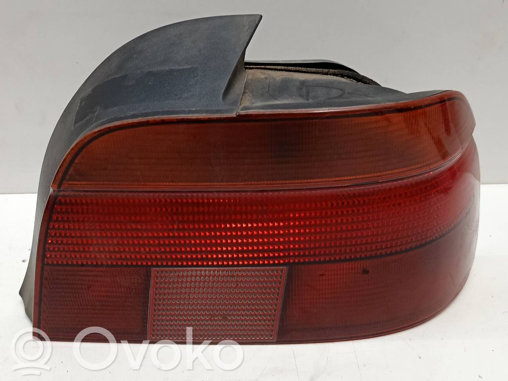 Rear/tail lights   6912424