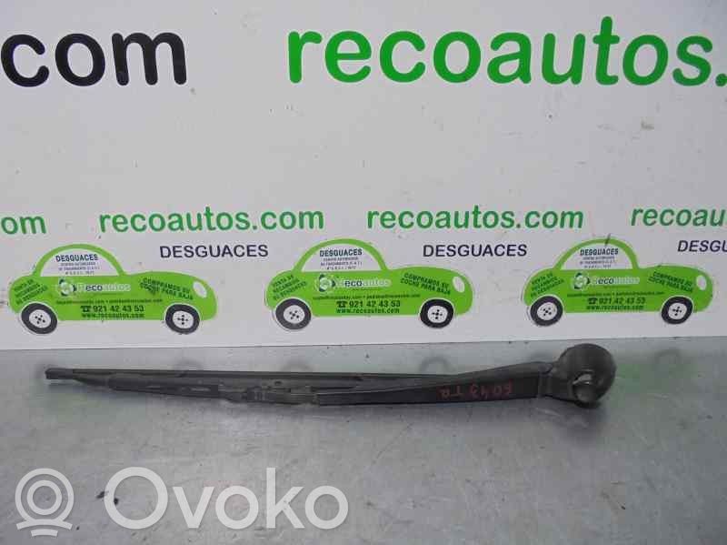 Audi A6 S6 C5 4B Brazo del limpiaparabrisas trasero