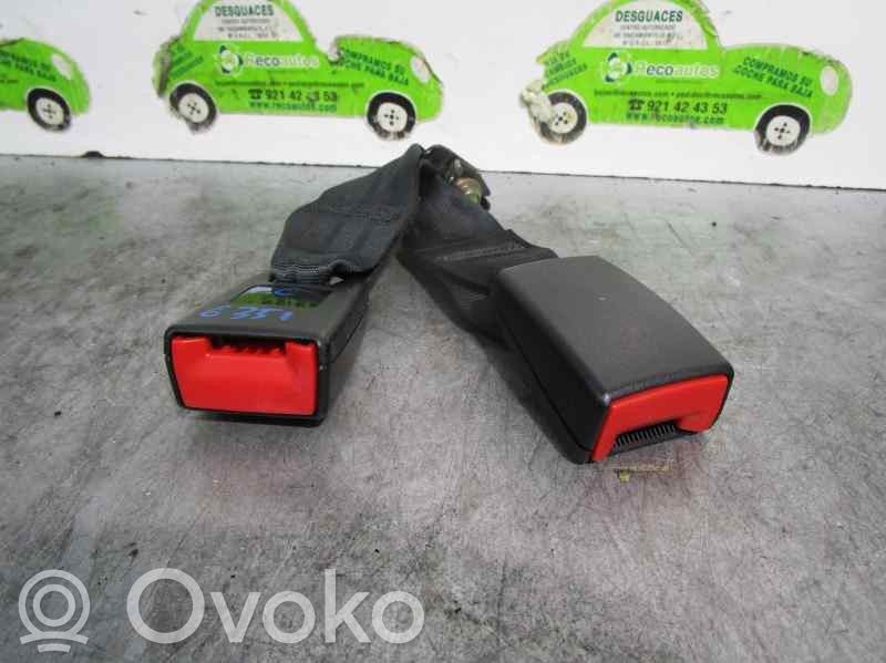 Mazda 323 Boucle de ceinture de sécurité arrière