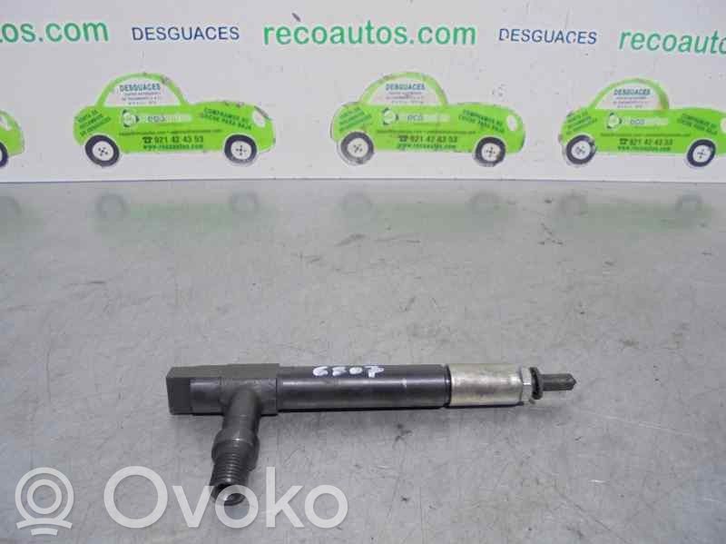 Mazda Premacy Polttoainesuutin 