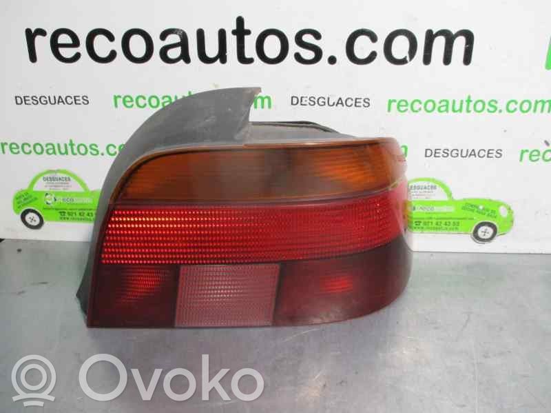 BMW 5 E39 Galinis žibintas kėbule
