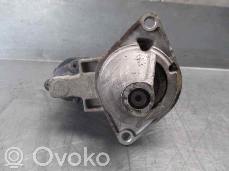 Opel Corsa B Rozrusznik 