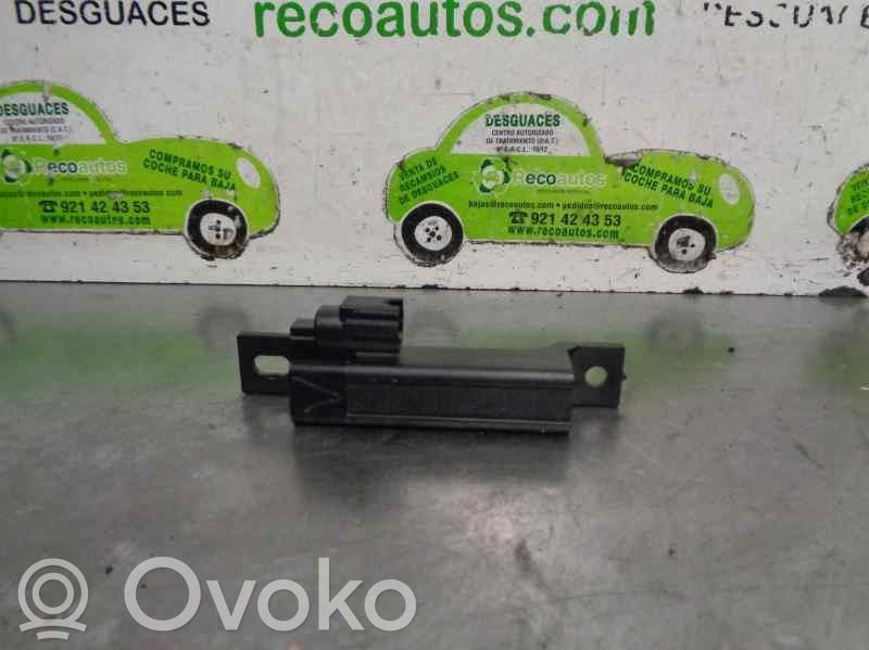 Renault Koleos I Radio antena 
