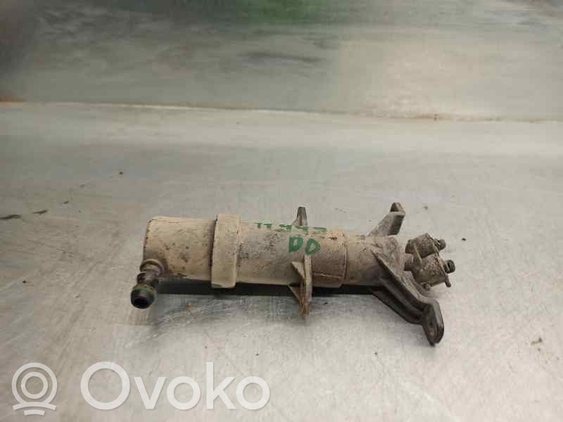 Volkswagen Touareg I Dysza spryskiwacza lampy przedniej 