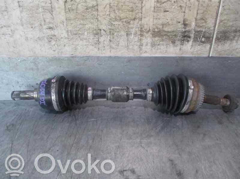 Volvo S40, V40 Передняя полуось