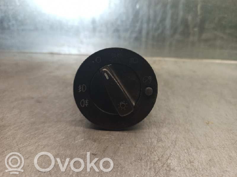 Skoda Octavia Mk1 (1U) Panel lighting control switch 