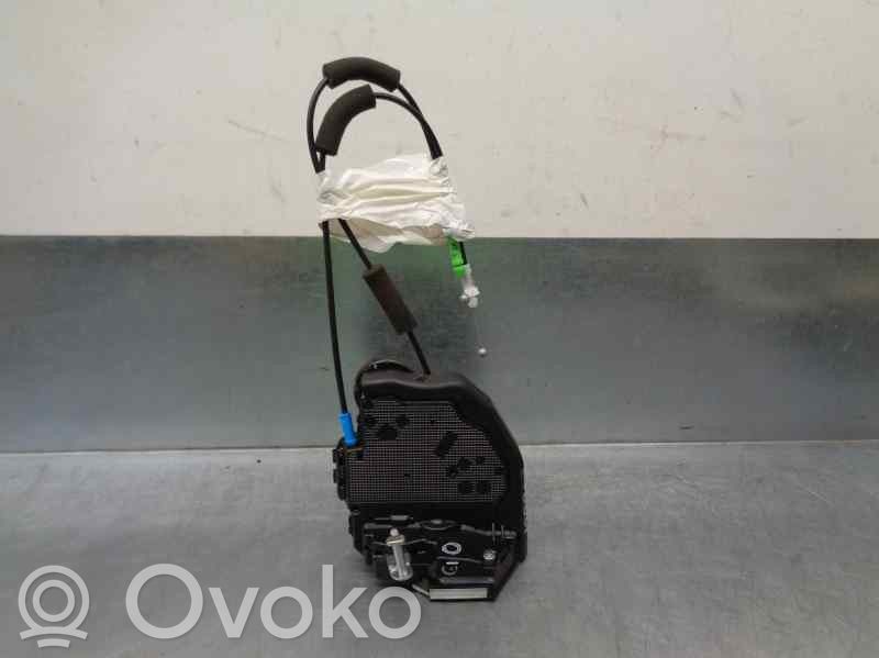 Toyota Corolla E160 E170 Takaoven lukko 