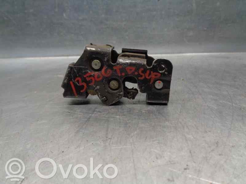 Ford Tourneo Spyna galinio borto 