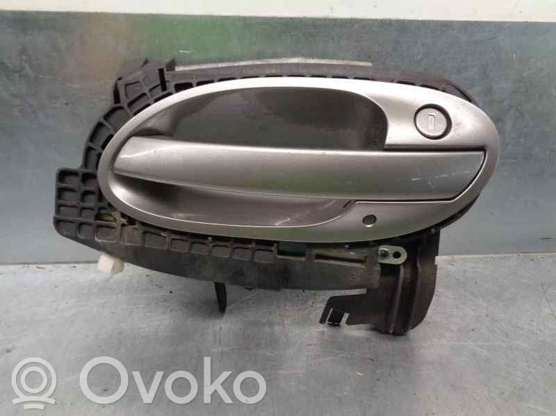 BMW 7 E65 E66 Rankena atidarymo išorinė 