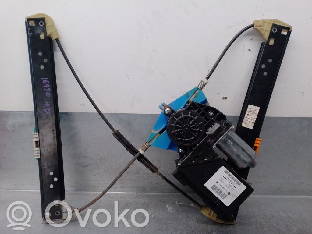 Volkswagen Touareg I Rear door window regulator with motor