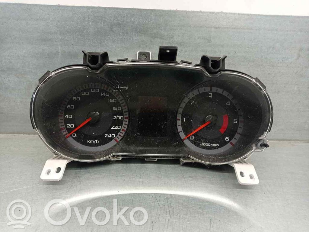 Mitsubishi Outlander Compteur de vitesse tableau de bord 