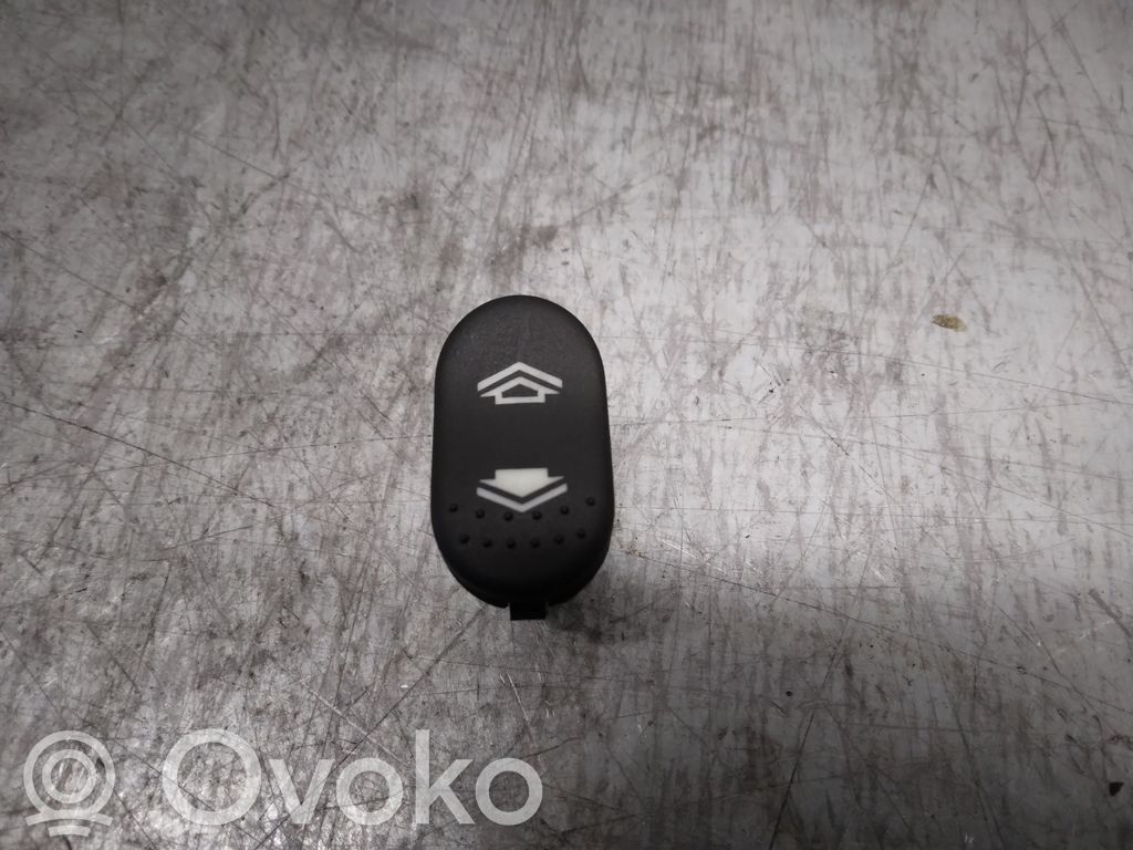 Ford Focus Przyciski szyb