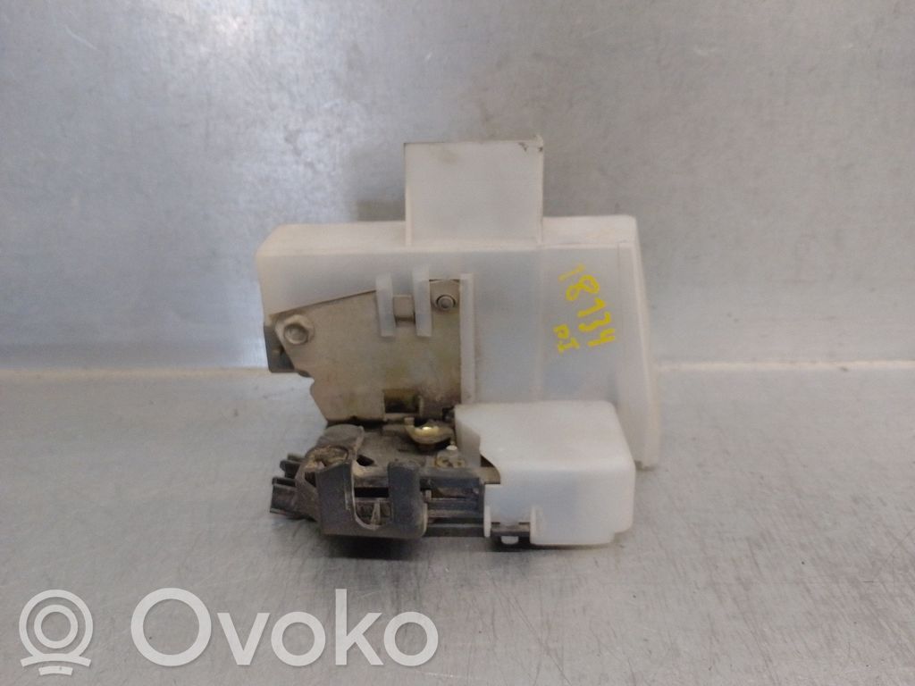 Renault Megane I Etuoven lukko 