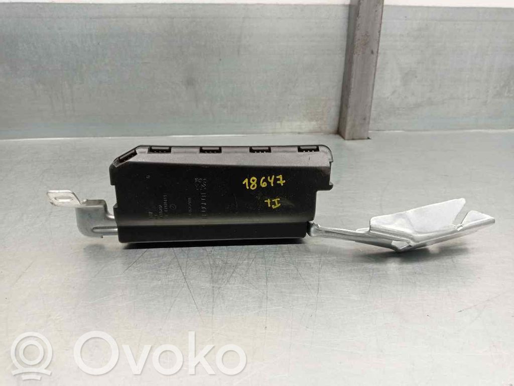 Peugeot 607 Takaoven turvatyyny 