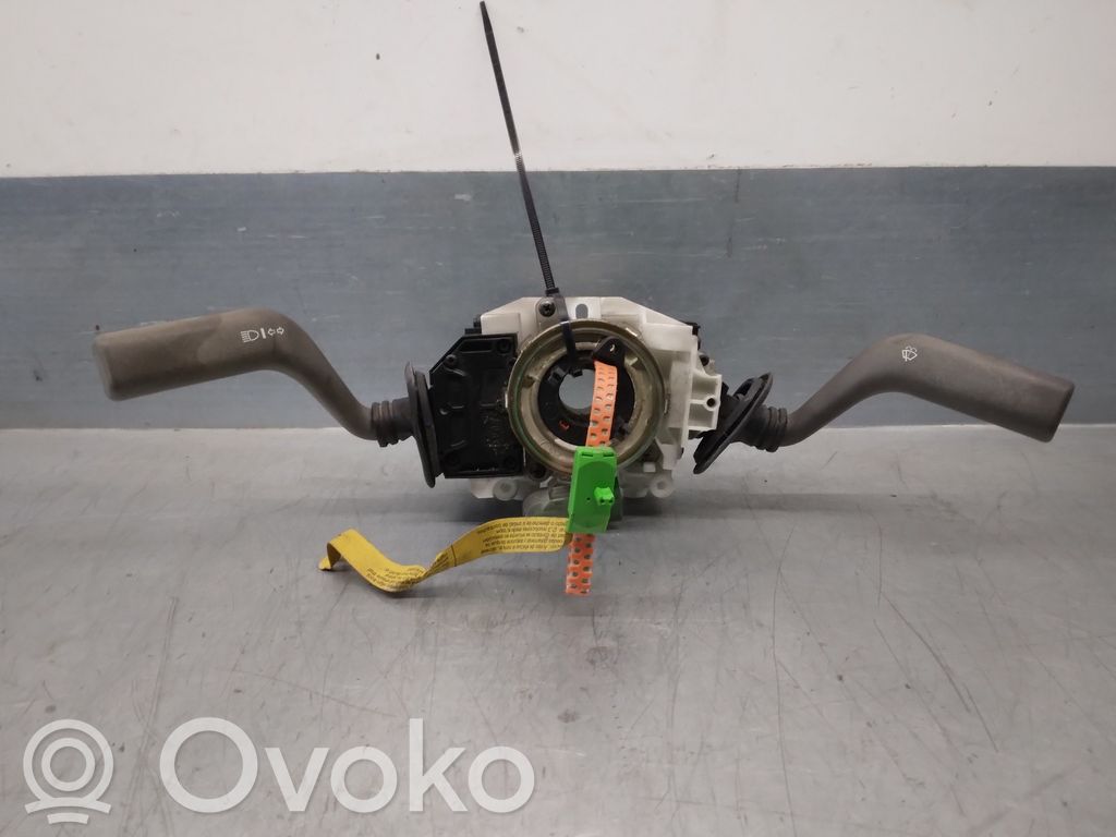 Volvo S40, V40 Interruttore di regolazione dell’illuminazione del quadro