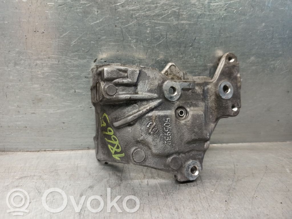 Citroen C4 Aircross Uchwyt / Mocowanie zbiornika paliwa 
