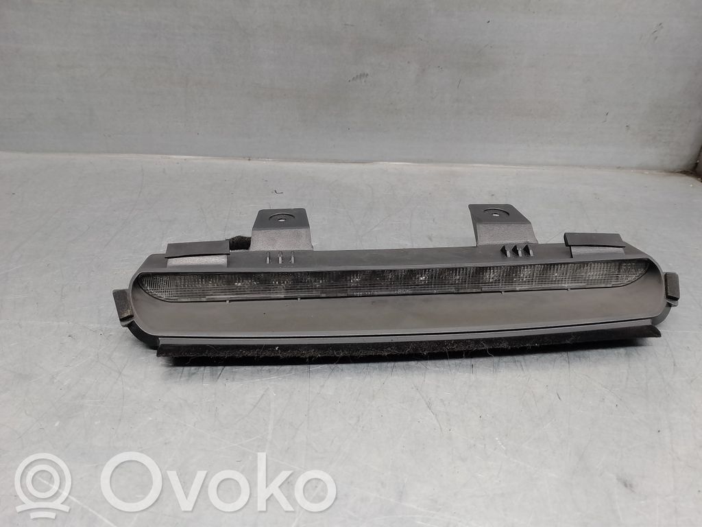 Volvo V40 Kolmas/lisäjarruvalo