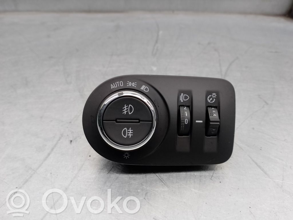 Opel Grandland X Interruptor de control del panel de luces