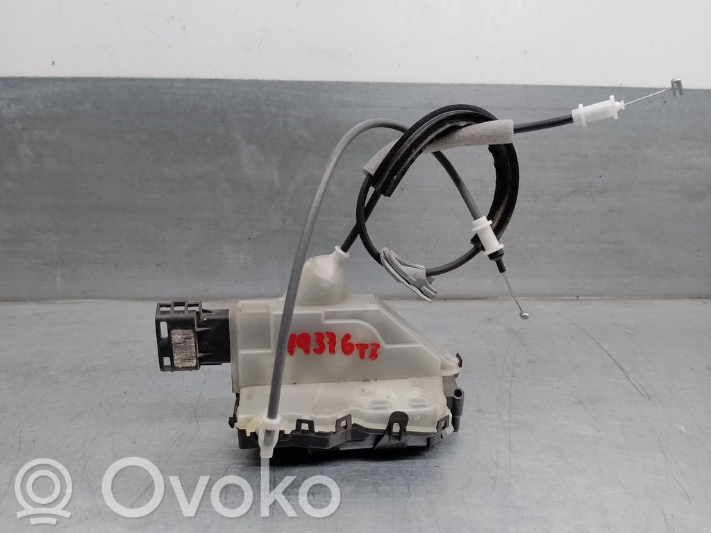 Opel Grandland X Takaoven lukko