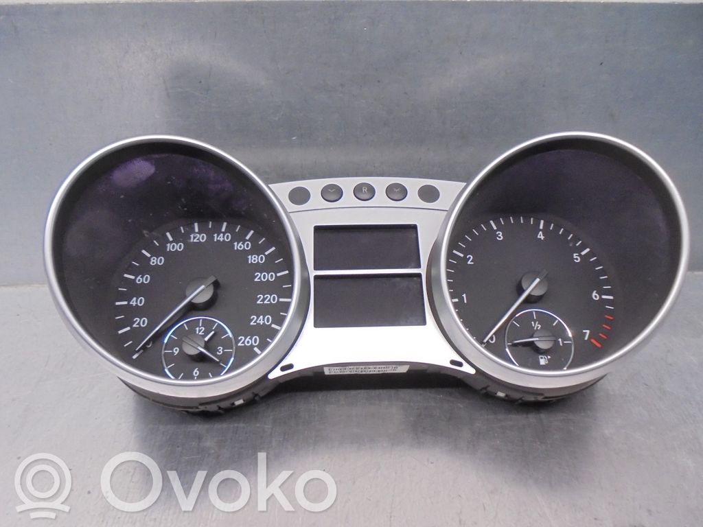 Mercedes-Benz ML W164 Spidometras (prietaisų skydelis) 