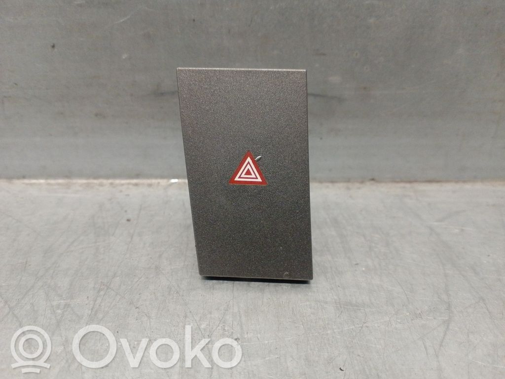 Opel Vectra C Avarinių žibintų jungtukas