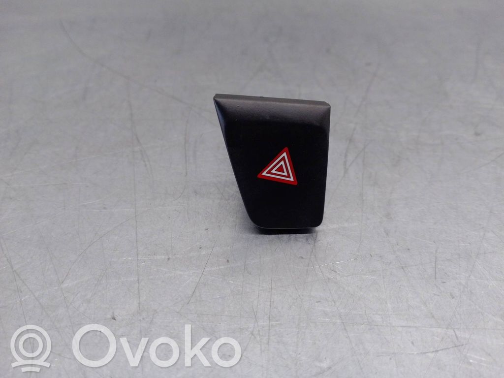 Citroen C-Elysée Hätävilkkujen kytkin