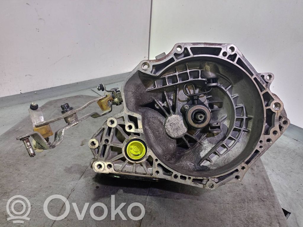 Opel Corsa C Manuaalinen 5-portainen vaihdelaatikko 