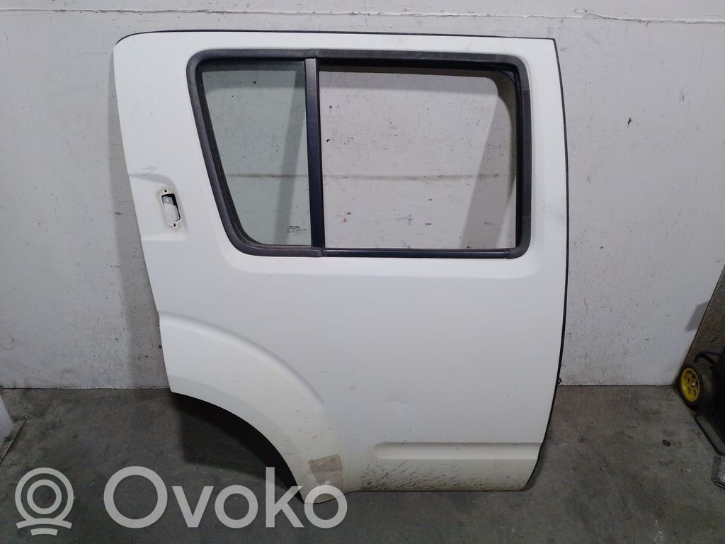 Nissan Pathfinder R51 Puerta trasera