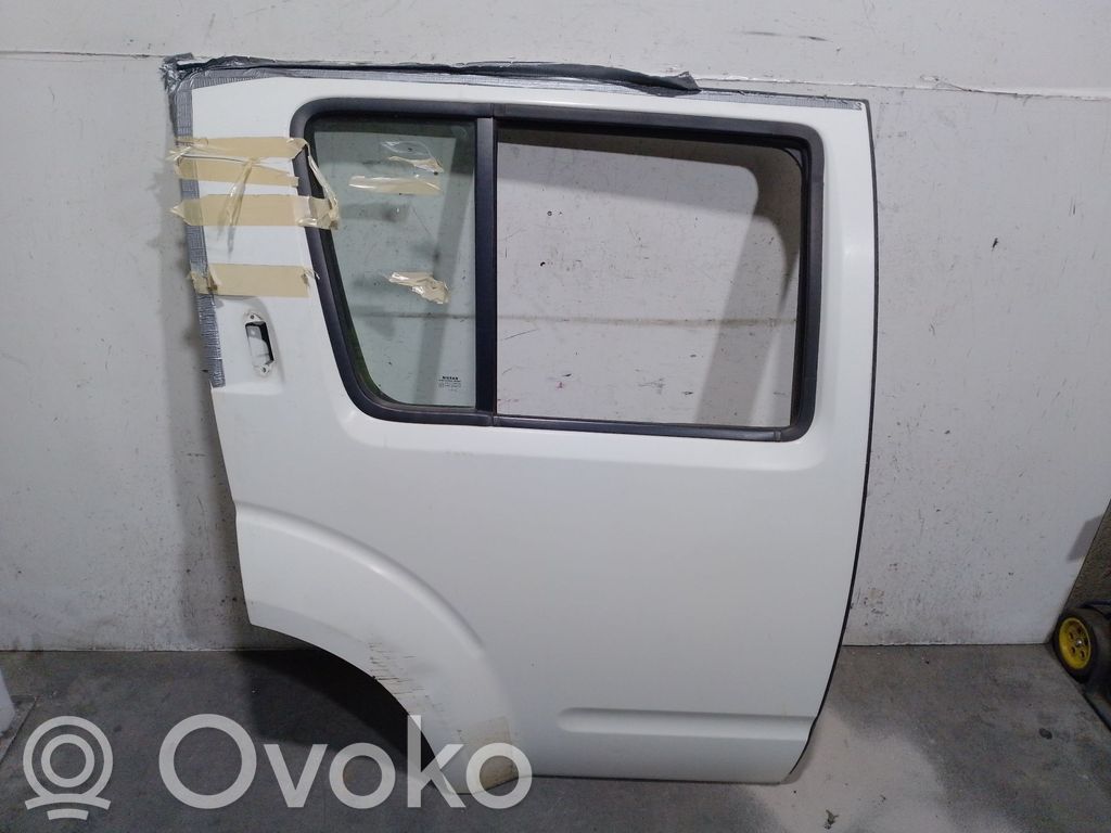 Nissan Pathfinder R51 Puerta trasera