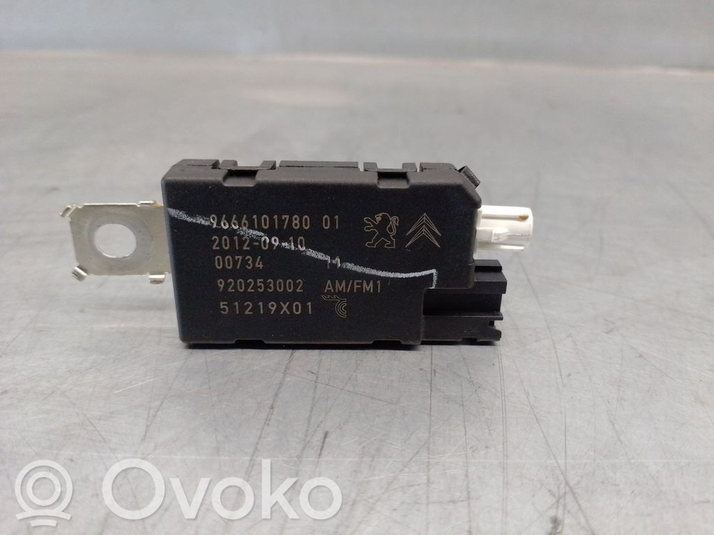 Peugeot 508 Antena radiowa